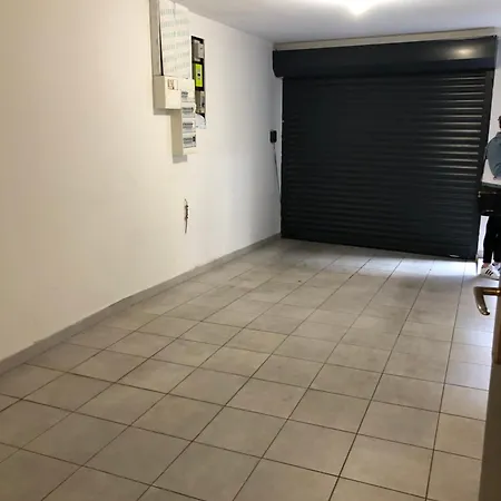 Appartement Maison Avec Garage *